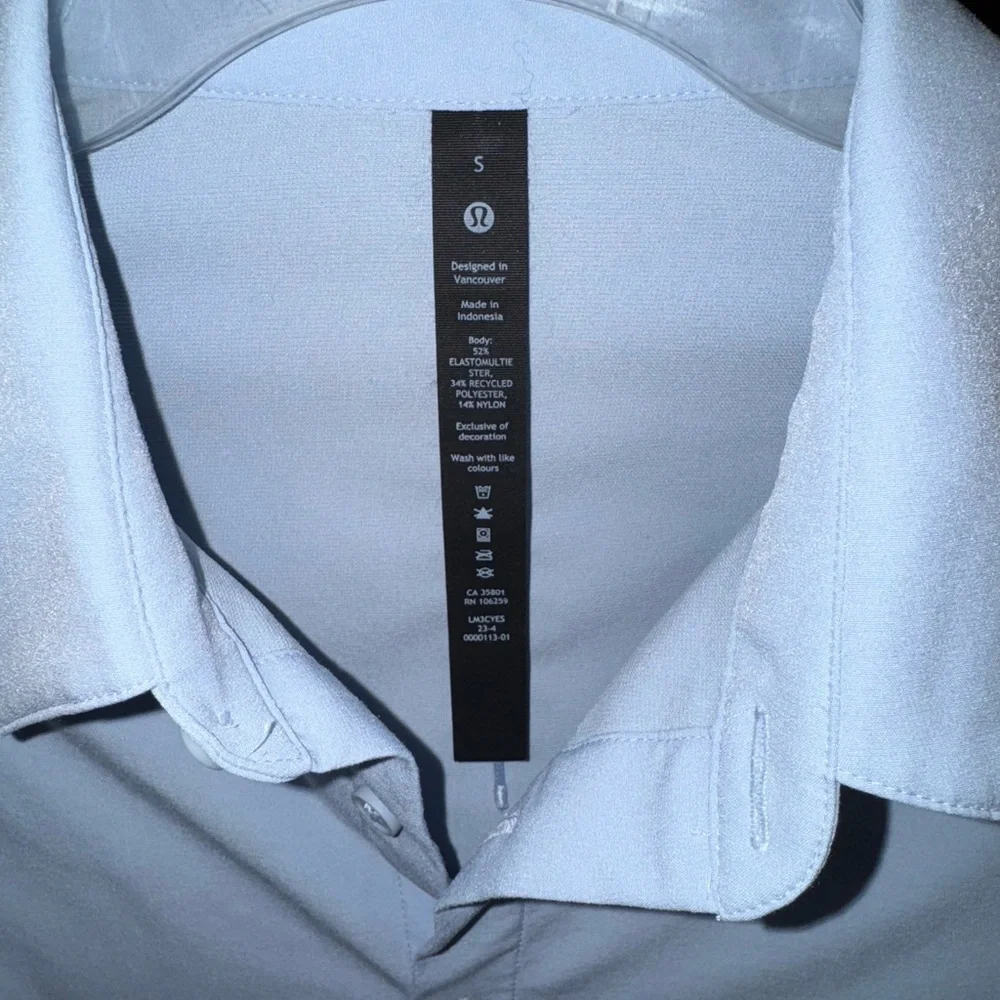 Lululemon Athletica Men's New Venture Slim Fit Blue Dress Shirt - Picture 2 of 3